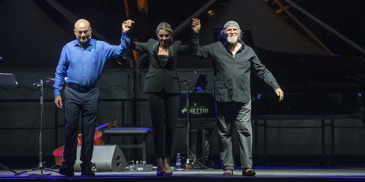 IL ROMANZO DELLA BIBBIA con ALDO CAZZULLO e MONI OVADIA in scena il 31 gennaio al Teatro Stabile del Friuli Venezia Giulia