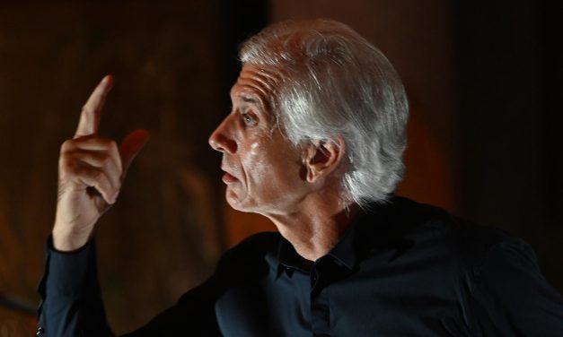 LO SPECCHIO DI BORGES: MASSIMILIANO FINAZZER FLORY AL TEATRO COMUNALE DI MONFALCONE