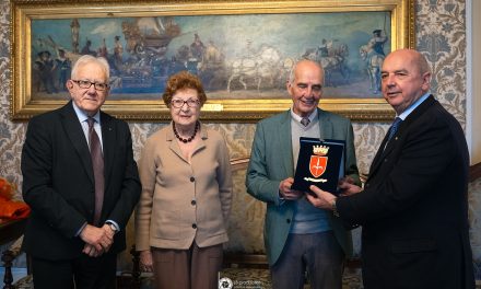 PRESTIGIOSA COLLEZIONE DI PORCELLANE DONATA ALLA CITTÀ DI TRIESTE DAL MECENATE GIOVANNI LOKAR