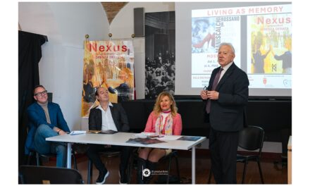 L’ASSESSORE ALLA CULTURA E AL TURISMO, GIORGIO ROSSI HA PRESENTATO QUESTA MATTINA LA MOSTRA FOTOGRAFICA “LIVING AS MEMORY” E L’ANTEPRIMA DEL FILM “NEXUS” DI ROSSANO B. MANISCALCHI