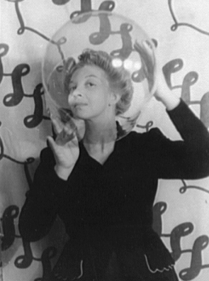 Leonor Fini: Una Retrospettiva Celebrativa tra Milano e le Radici Triestine