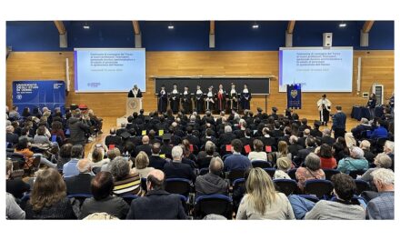 CERIMONIA DEL TOCCO, LA FESTA DELL’APPARTENZA ALL’UNIVERSITÀ DI UDINE PER 148 PROFESSORI, RICERCATORI E PERSONALE