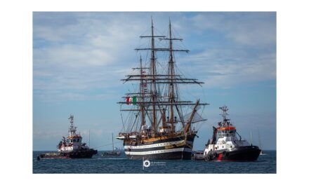 GRANDE SUCCESSO PER IL RIENTRO IN ITALIA DI NAVE AMERIGO VESPUCCI A TRIESTE